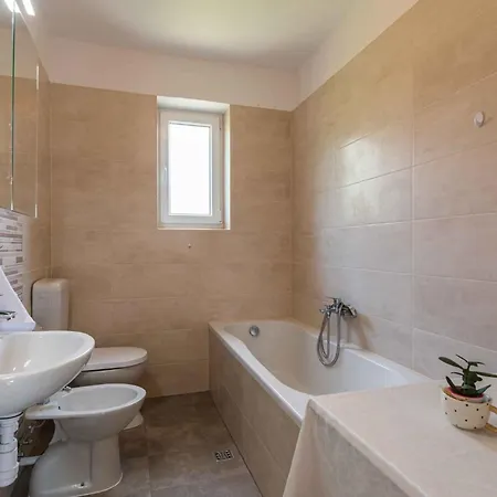 Apartamento In 5557 Crikvenica